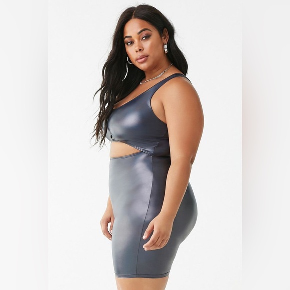 Forever 21 Plus Size Coated Cutout Romper - Picture 2 of 10